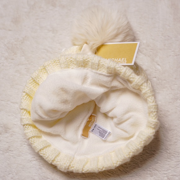 NWT MICHAEL KORS Beanie - Picture 3 of 4